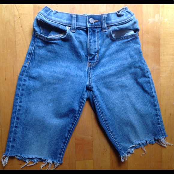 Old Navy Boys Distressed/Cut Jean Shorts Size 12 - Picture 6 of 12